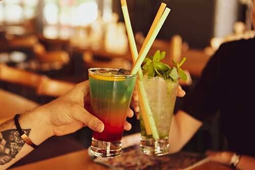 Siete de cada diez turistas que vienen a España lo hacen para salir de fiesta