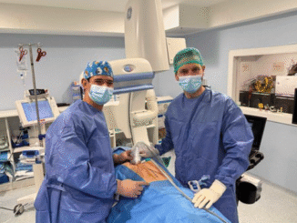 La crioanalgesia bloquea la función de nervios intercostales y con ello el dolor postoperatorio en cirugía pediátrica